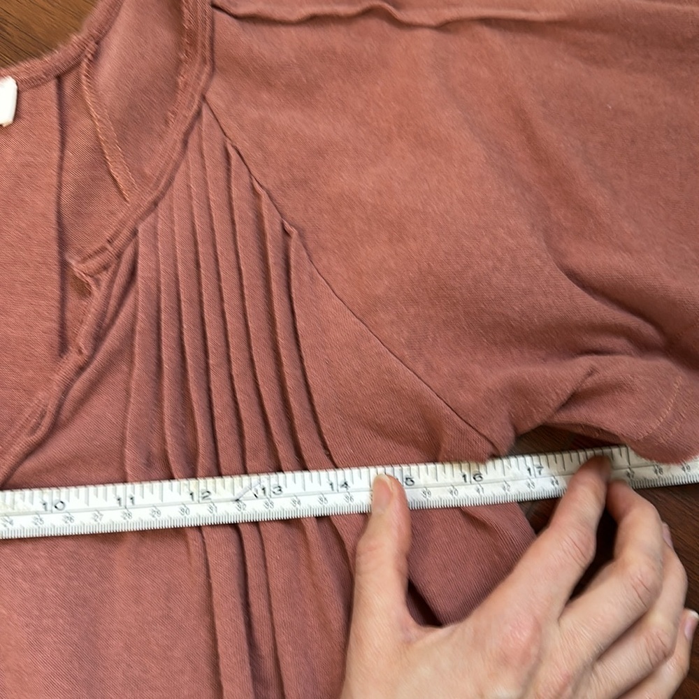 Bohme XS Dusty Rose Boho Top Pleated Neck Flutter Sleeve Lightweight - Picture 4 of 9